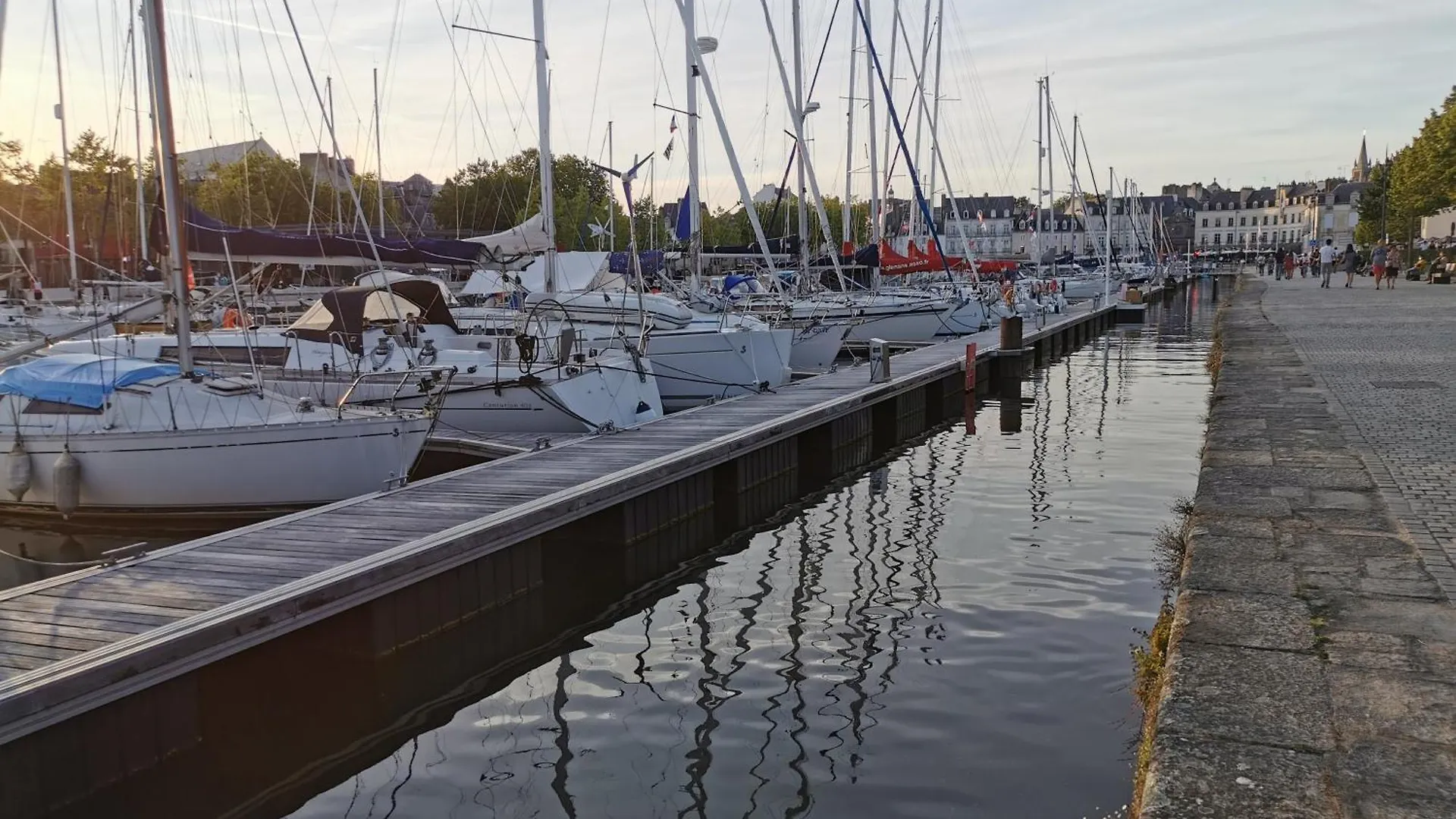 Maison A 1 Min Du Port De Vannes